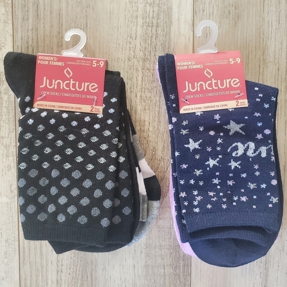 𝅺4 Pair of Women's Socks
